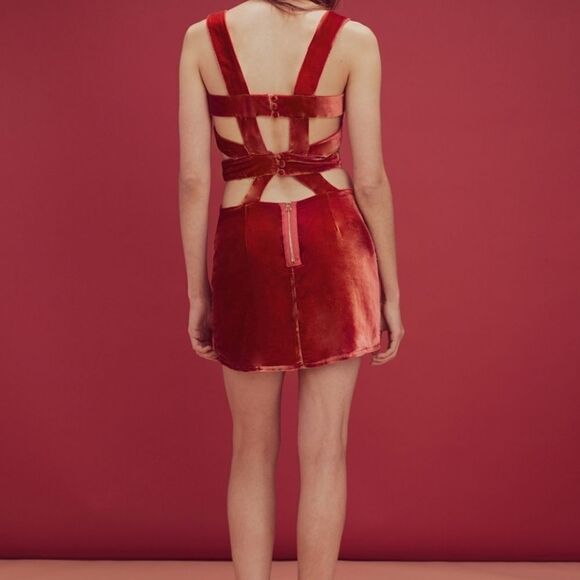 For Love & Lemons Rust Red Kate Velvet Strappy Cutout Overall Mini Dress L - Picture 3 of 10